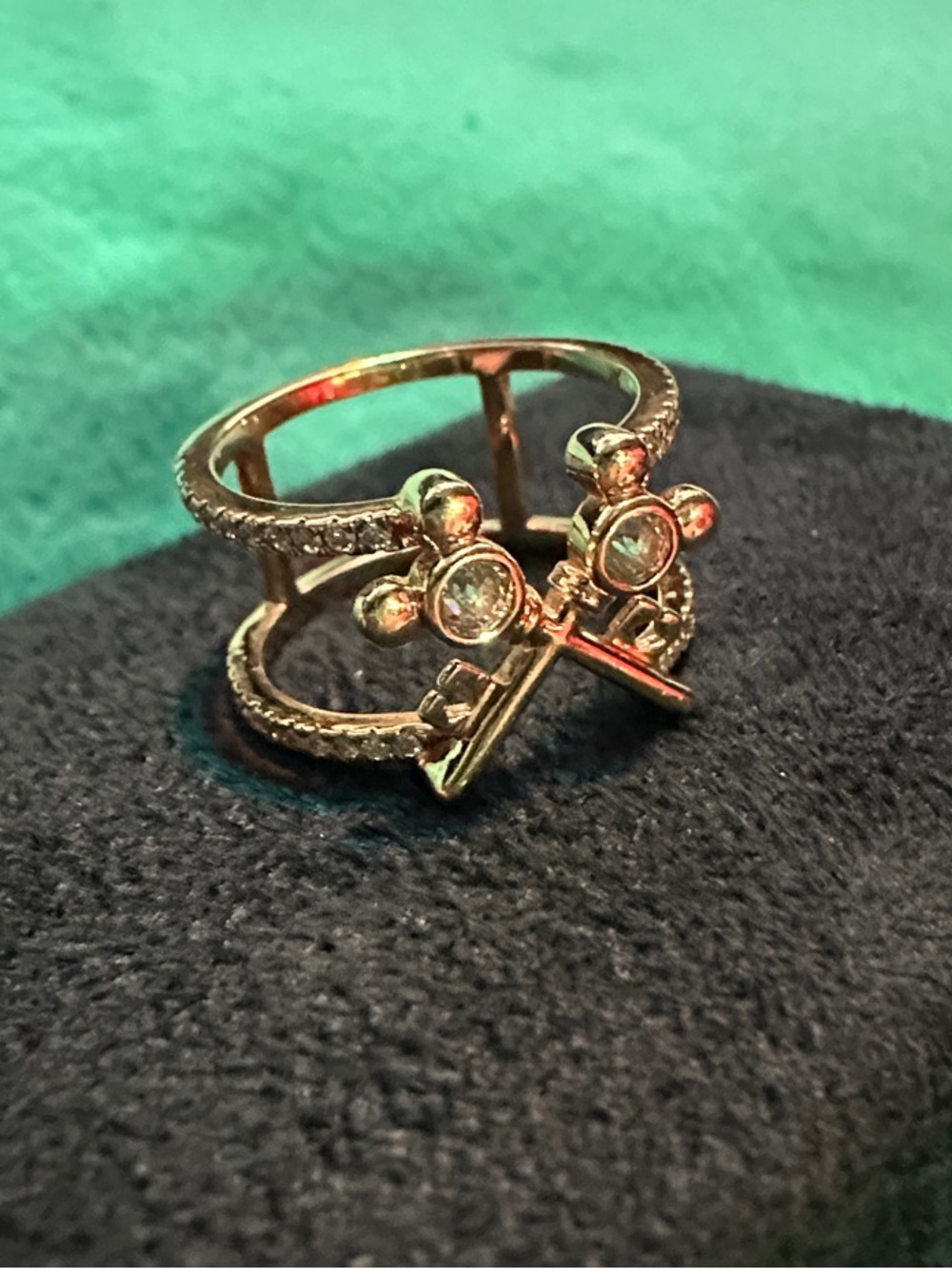 🎀EXCLUSIVE🎀Bulgari Concierge Gold & Diamond Disney Cruise  ring